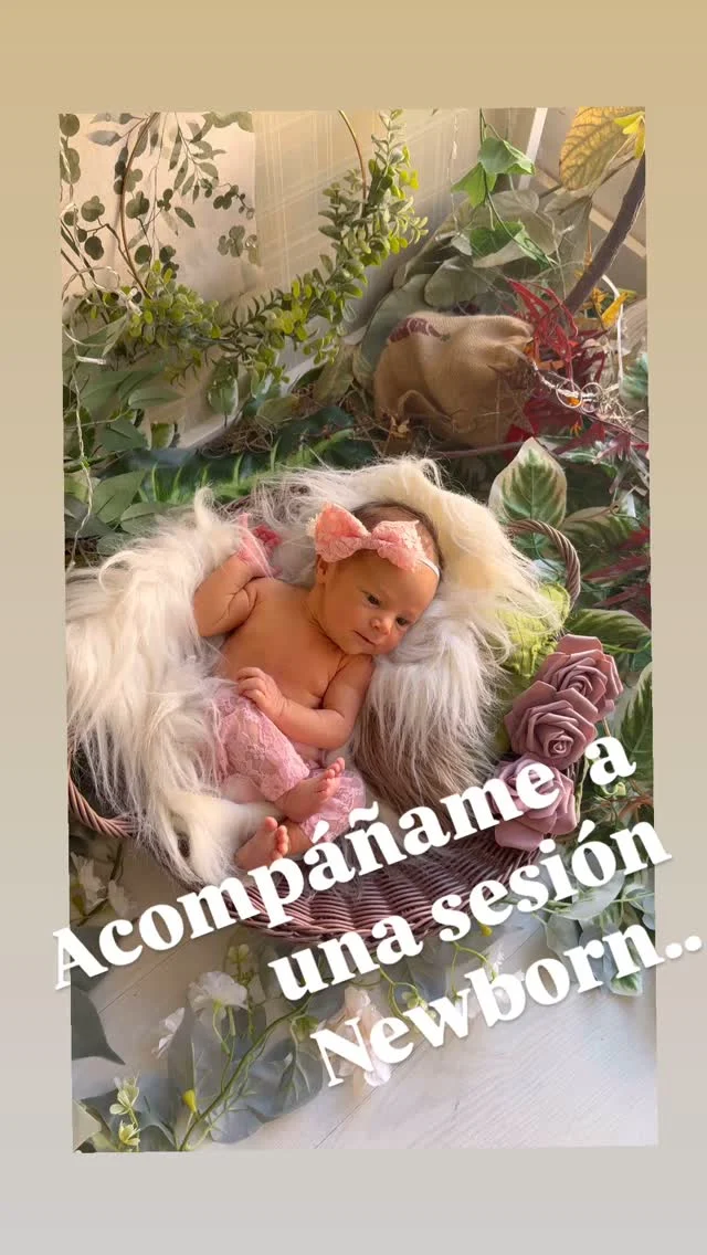 Nuestra monada de hoy es Carla. Te esperamos con tu bebé para la sesión más dulce..🍭
